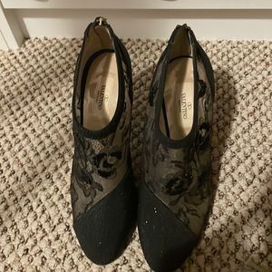 Valentino booties with lace details. Size 38.5
